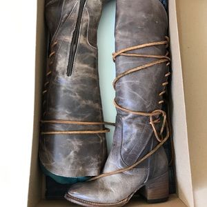 Must sell! Freebird by Steven cosmo boot with box